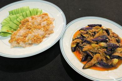 魚香茄子(なすと挽肉の炒め物)　白切肉(ゆで豚肉のにんにくソースがけ)
