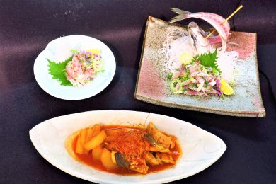 鯵のたたき　鯵のチョリム(韓国風煮魚)