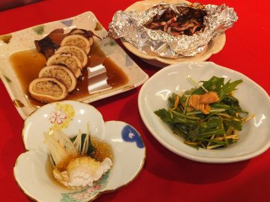 イカときゅうりの酢の物・イカの韓国風サラダ・イカめし・ワタとゲソのホイル焼き