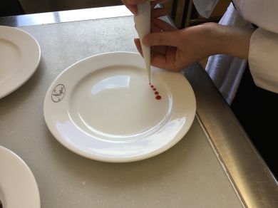 デセール(デザートの盛り付け)