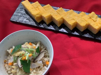 かやく御飯　卵焼き