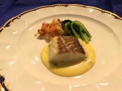 鯛のポワレ オランデーズソース