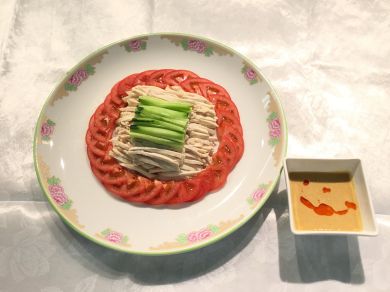 棒棒鶏(ゆで鶏の四川風ごまソースがけ)